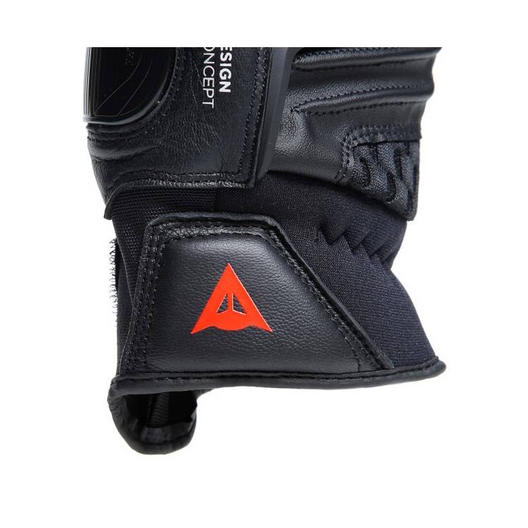 CARBON 4 SHORT LEATHER GLOVES BLACK FLUO-RED | DAINESE