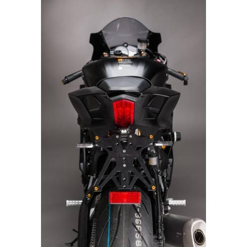 KTARYA122A1 | KIT PORTATARGA REGOLABILE PER YAMAHA  | LIGHTECH