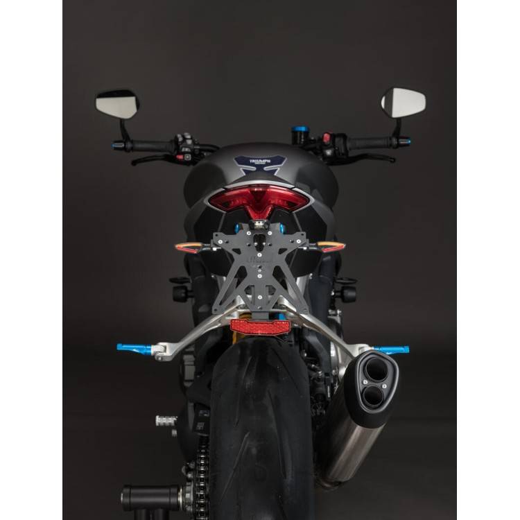 KTARTR108A1 | KIT PORTATARGA REGOLABILE PER TRIUMPH  | LIGHTECH