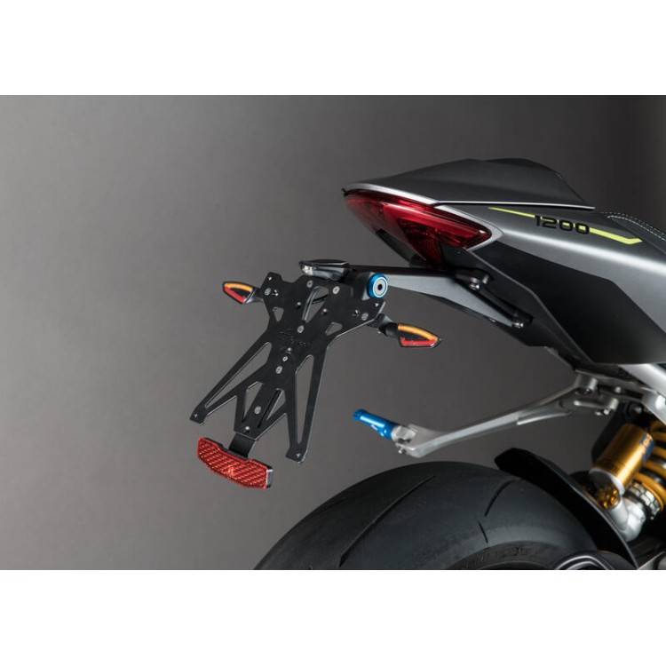 KTARTR108A1 | KIT PORTATARGA REGOLABILE PER TRIUMPH  | LIGHTECH
