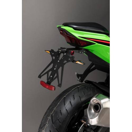 KTARKA125A1 | KIT PORTATARGA REGOLABILE PER KAWASAKI  | LIGHTECH