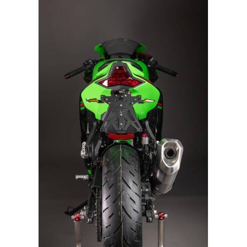 KTARKA125A1 | KIT PORTATARGA REGOLABILE PER KAWASAKI  | LIGHTECH