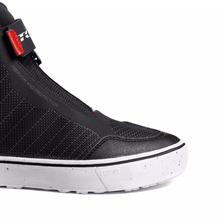 SCARPE IKASU 2 WP WMN BLACK/DARK RED | TCX BOOTS