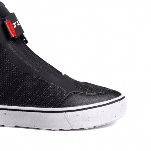 SCARPE IKASU 2 WP WMN BLACK/DARK RED | TCX BOOTS