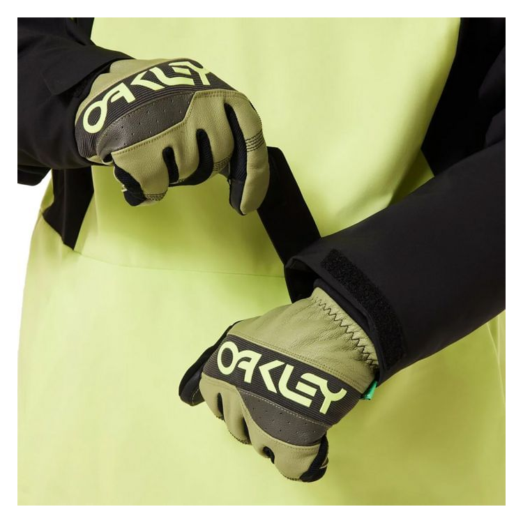 OAKLEY TNP TBT INSULATED ANORAK LIGHT GREEN