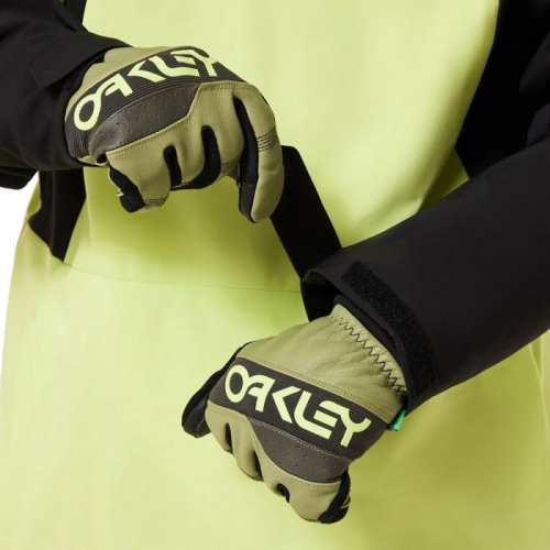 OAKLEY TNP TBT INSULATED ANORAK LIGHT GREEN