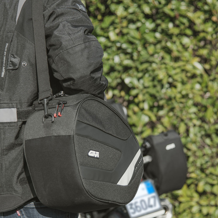 GIVI BORSA LAT. DESTRA AGGANCIO A 3 PUNTI | GIVI